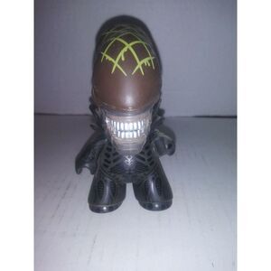 2015 Titans Vinyl Figure Alien VS Predator AVP 4 Inch Movie Sci Fi Figure Toy